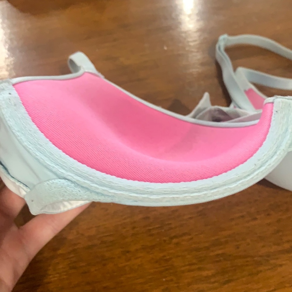 PINK Bra - Picture 4 of 4